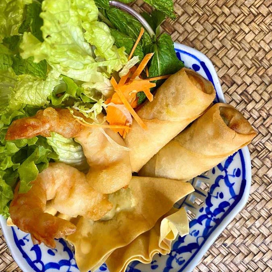 Assortiment d’entrées de Lanna Thaï